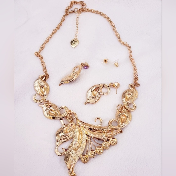 Gold plated Red green purple sparkly crystal feather necklace earrings sets - Picture 13 of 16